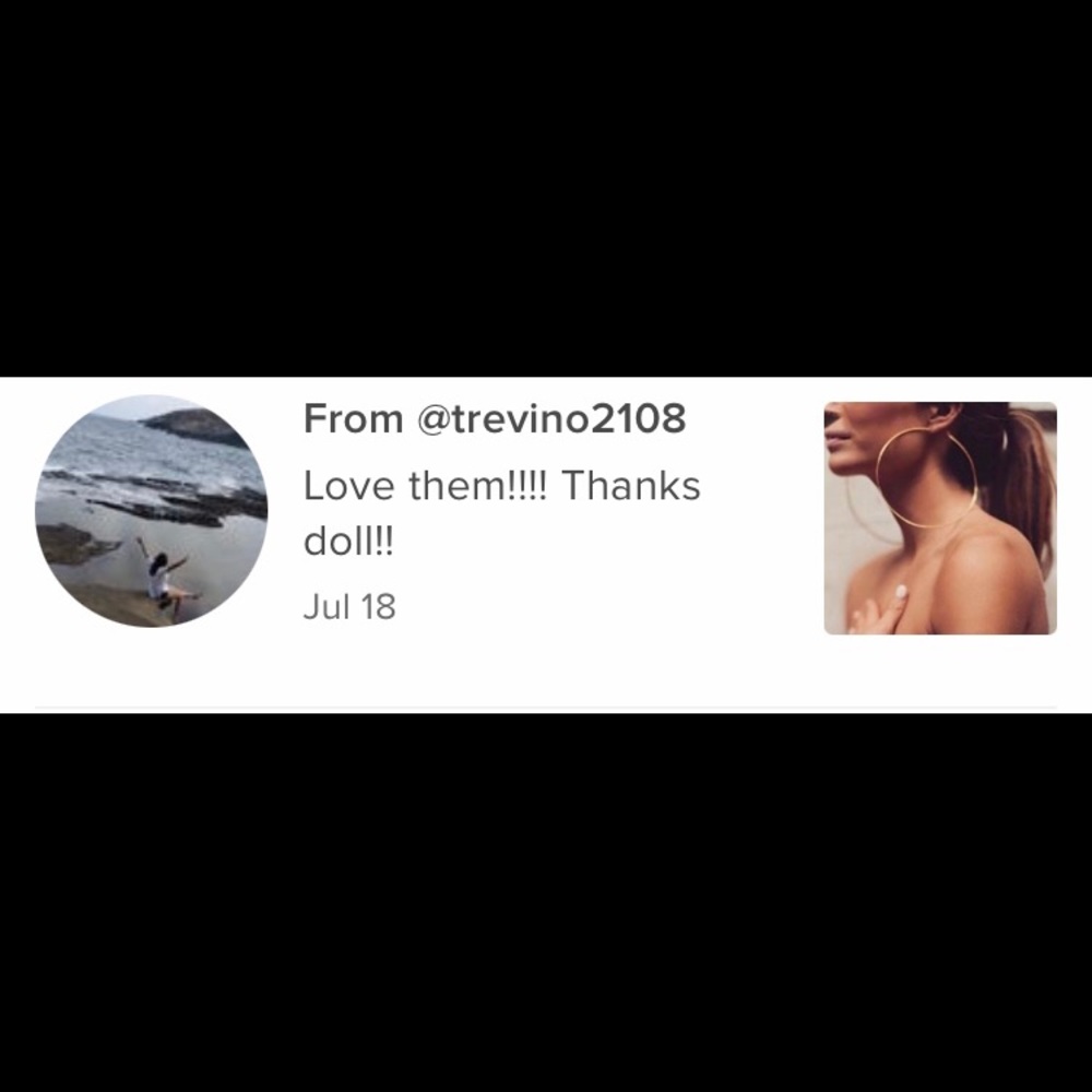 New! Silver Hoop Earrings - Picture 8 of 8